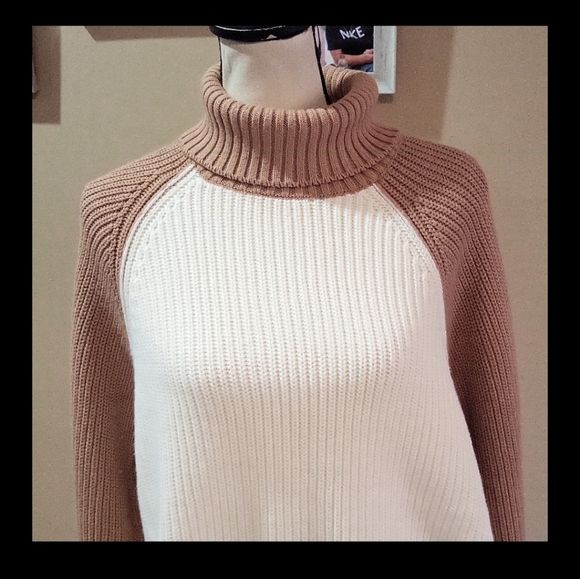 PINK Victoria's Secret Cream and Tan Turtleneck Sweater - Picture 4 of 11
